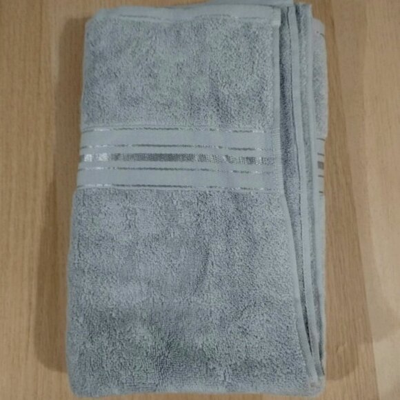 100% Cotton Gray Bath Towel - Picture 1 of 4